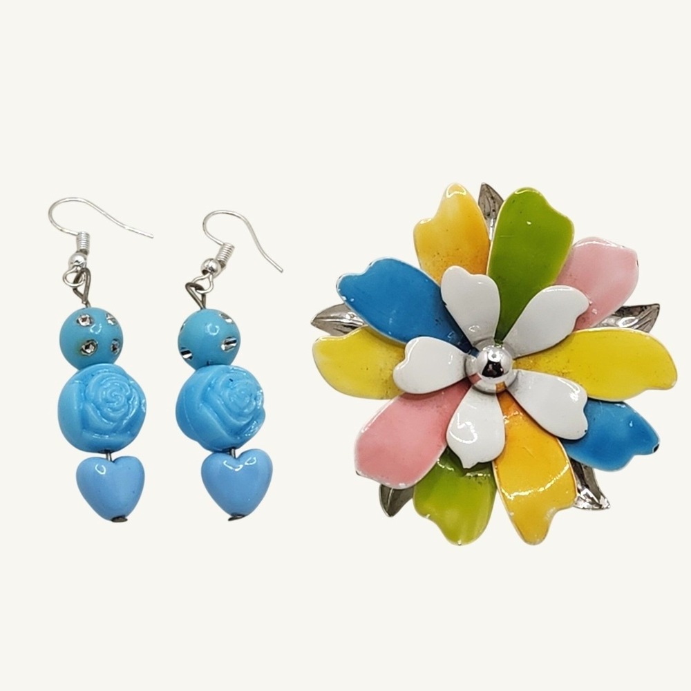 Vintage Enamel Flower Brooch Sarah C & Blue Rose Heart Earrings Mod Pop Art 60s‎
